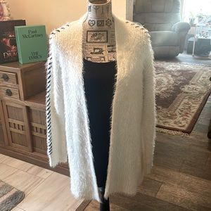 Long white sweater. 1X NWT